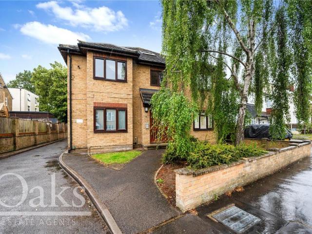 Flat for sale in London Borough of Croydon, Selhurst