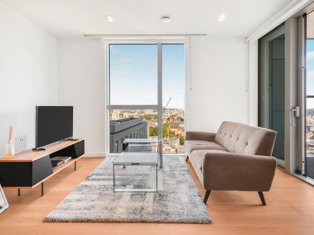 Flat for sale in Finsbury, Greater London