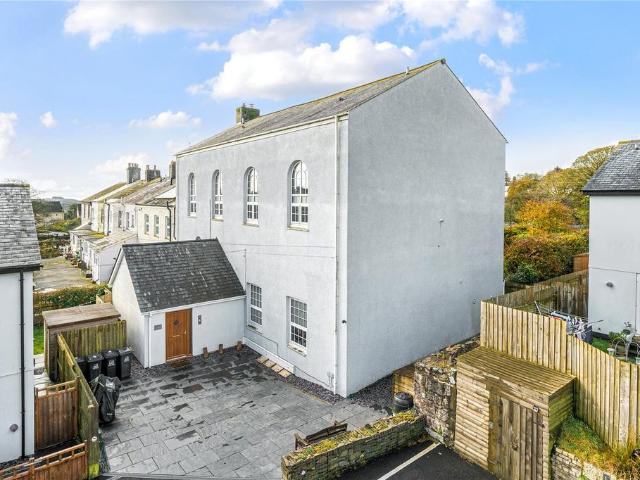 Flat for sale in Strode, Devon