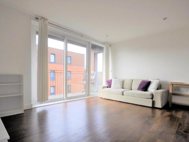 Flat for sale in Horn Park, Greater London