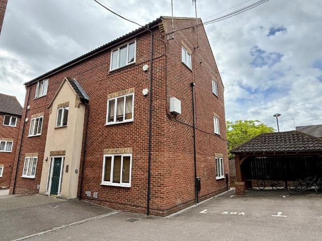 Flat for sale in Shenley Church End, Milton Keynes