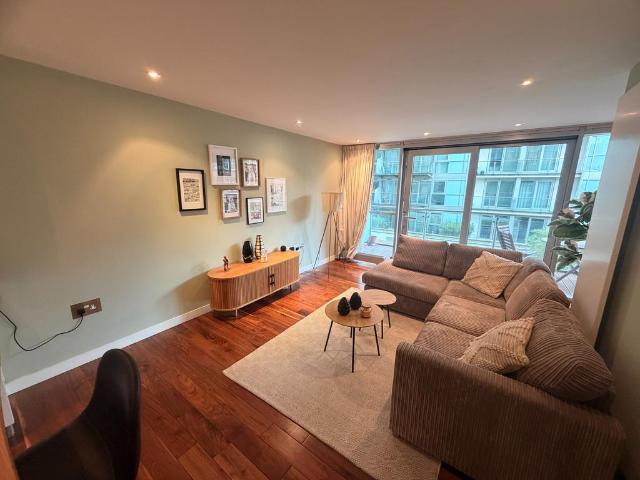 Flat for sale in City Centre, Salford