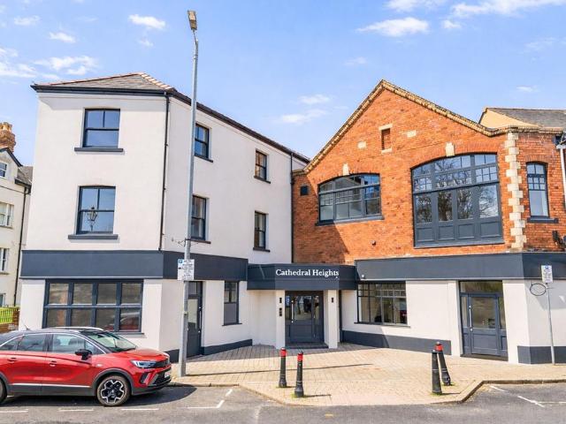 Flat for sale in Stow Hill, Wales