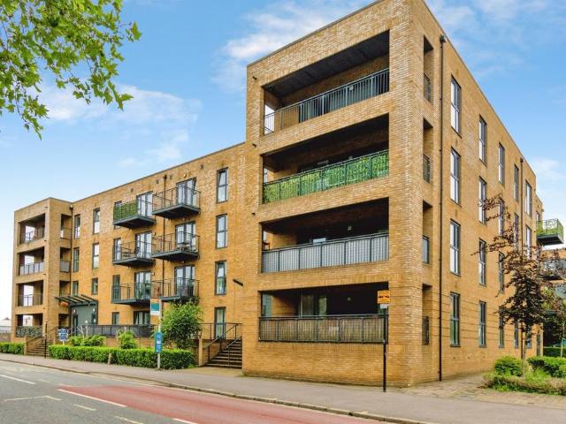 Flat for sale in St Mary's, City Of Southampton