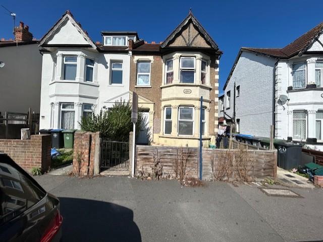 Flat for sale in Sudbury, Cat Hill