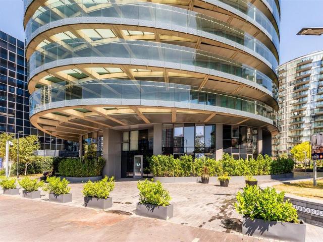 Flat for sale in Isle Of Dogs, Isle Of Man