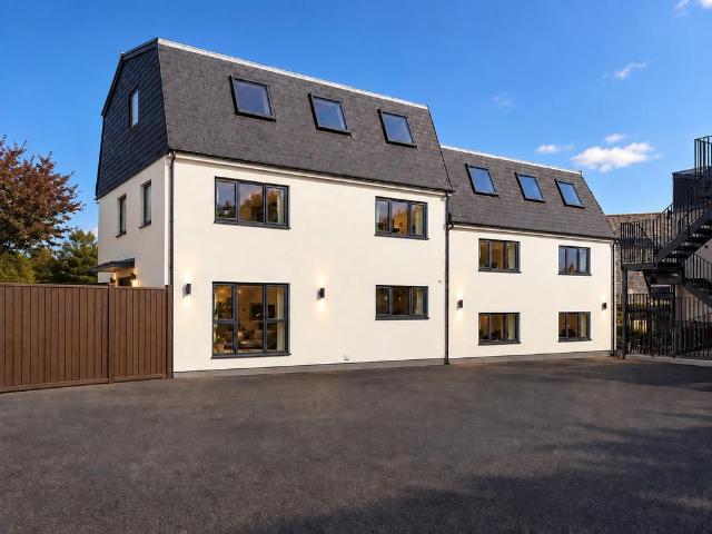 Flat for sale in Saltash, Cornwall