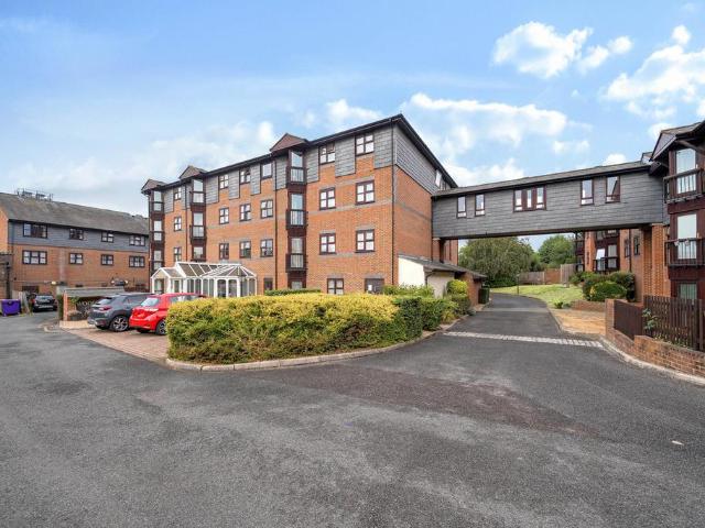 Flat for sale in Welling, Greater London