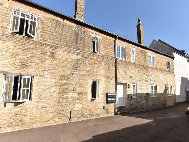 Flat for sale in St. Ives, Huntingdon