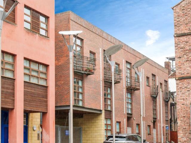Flat for sale in Ropewalks, Calderstones