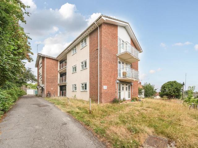 Flat for sale in Feckenham, City Of Bristol