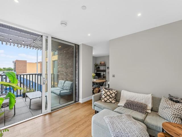 Flat for sale in London Borough of Merton, Greater London