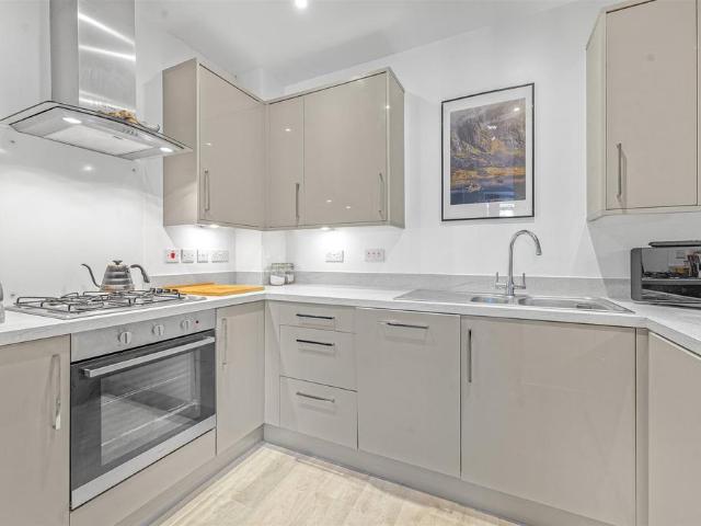 Flat for sale in Spring Park, Luton