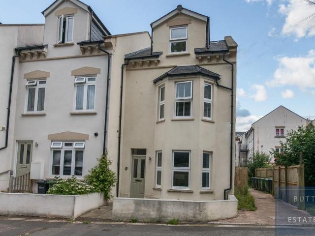 Flat for sale in Watergate, Devon