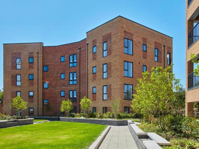 Flat for sale in Monks Orchard, Kent