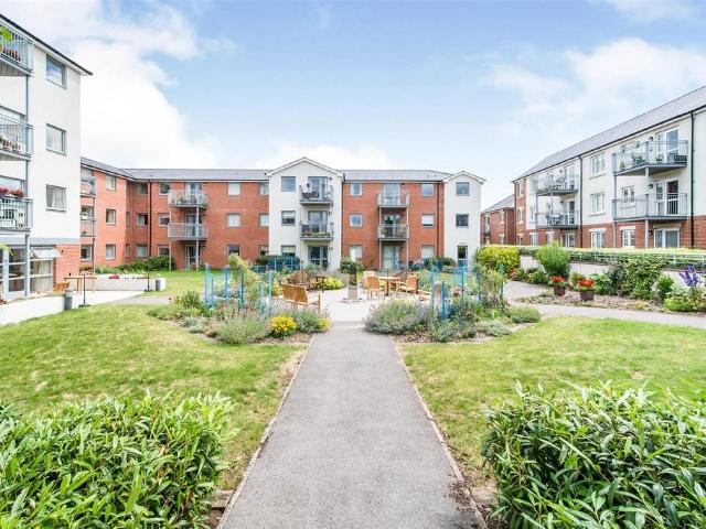 Flat for sale in Priest Down, Hampshire