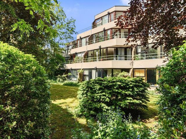 Flat for sale in The Slade, Oxfordshire