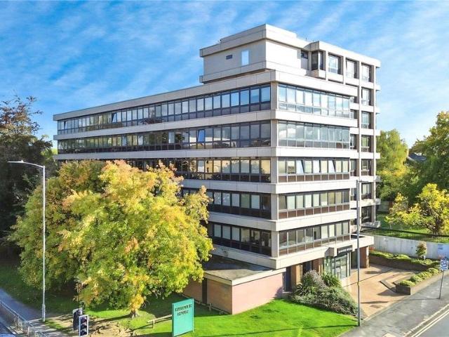 Flat for sale in Newtown, Reading