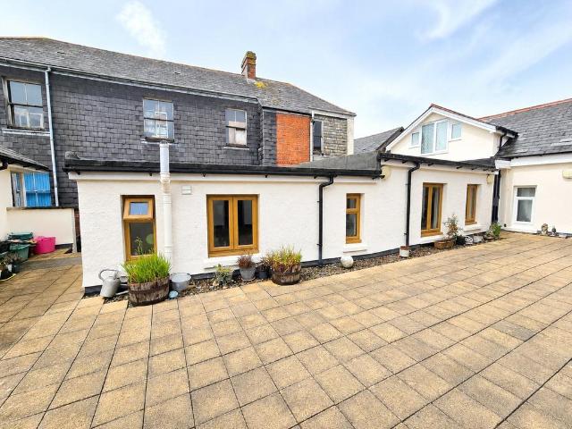 Flat for sale in Brandis Corner, Devon