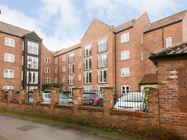 Flat for sale in Market Weighton