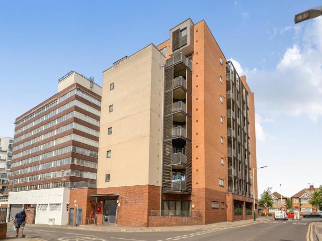 Flat for sale in Greater London