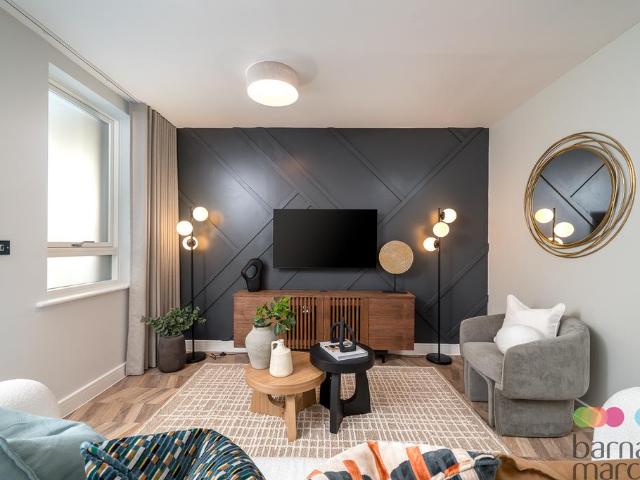 Flat for sale in North Finchley, Greater London