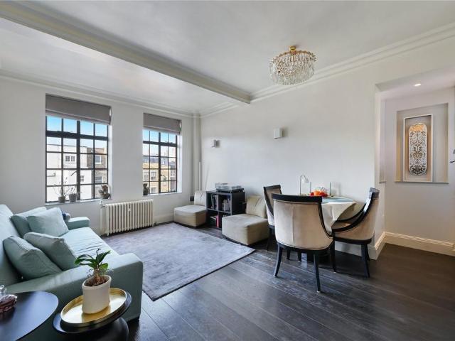 Flat for sale in East Marylebone, Marylebone