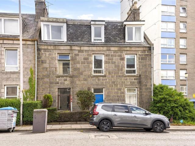 Flat for sale in Ballindoch, Scotland