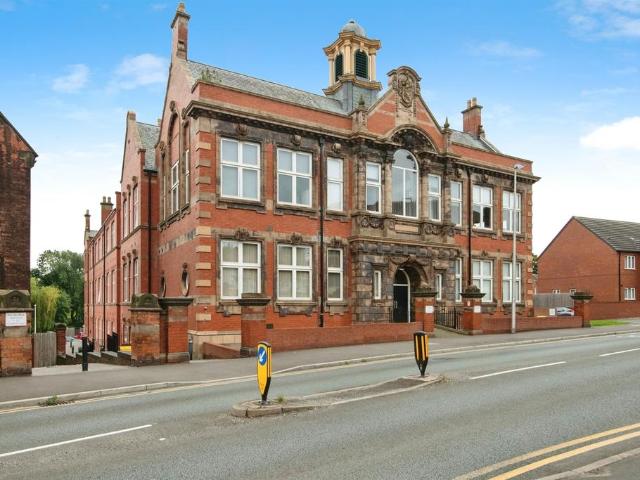Flat for sale in Smethwick, West Midlands