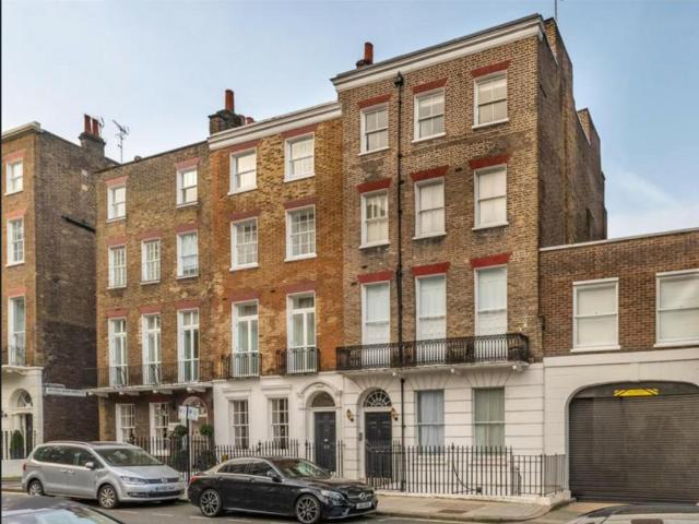 Flat for sale in Marylebone, Greater London