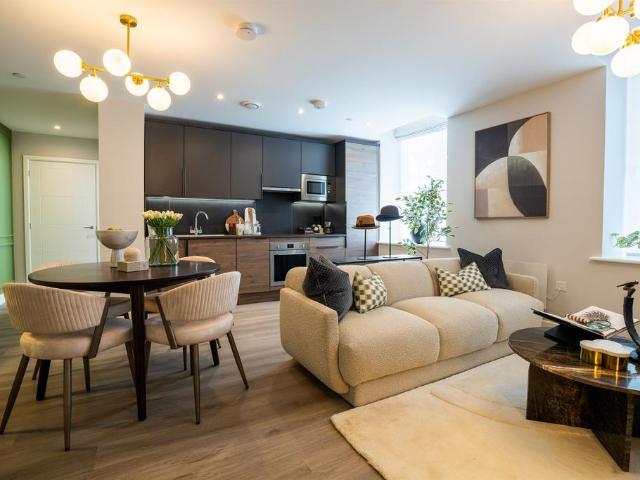 Flat for sale in Walton, Aylesbury