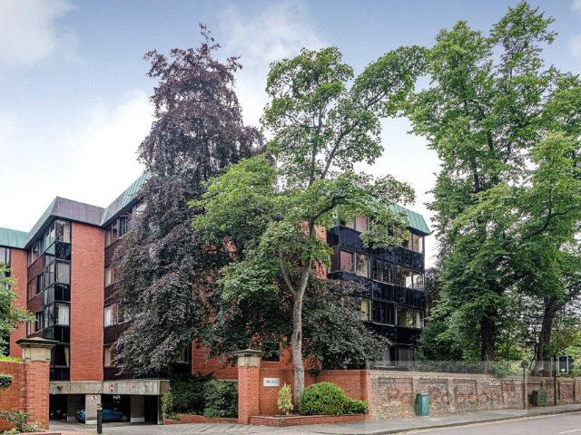 Flat for sale in Jesmond, Tyne And Wear