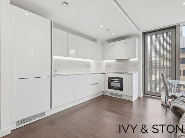 Flat for sale in Tower Liberty, Whitechapel