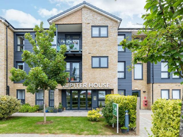 Flat for sale in Fenny Stratford, Milton Keynes