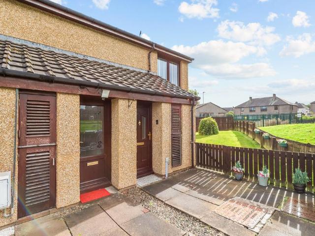 Flat for sale in Bathgate, Scotland