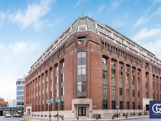 Flat for sale in Tower Liberty, Whitechapel