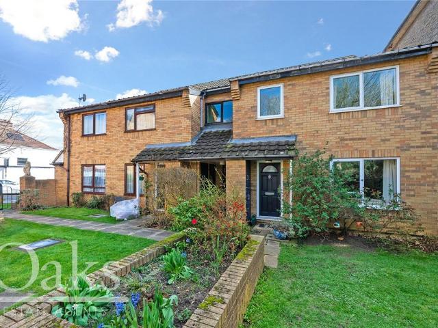 Flat for sale in London Borough of Croydon, South Norwood