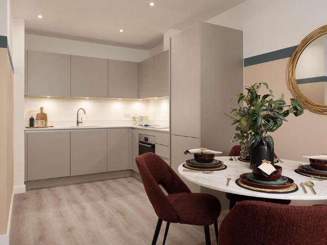 Flat for sale in London Borough of Hounslow, Strand