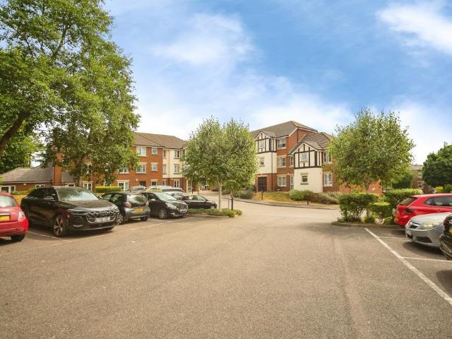 Flat for sale in Bourne Vale, Kent