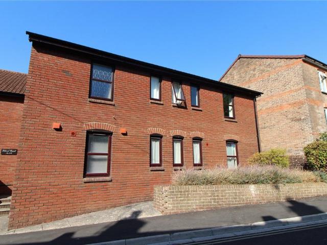 Flat for sale in Fordington