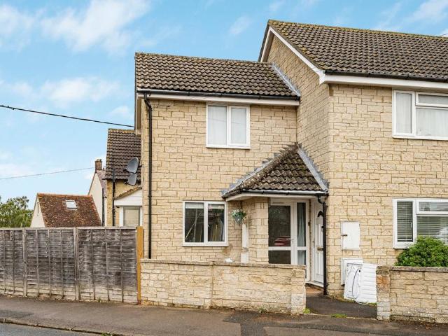 Flat for sale in Fossebridge, Gloucestershire