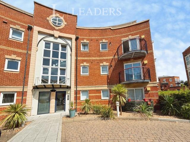 Flat for sale in Portsea, City Of Portsmouth