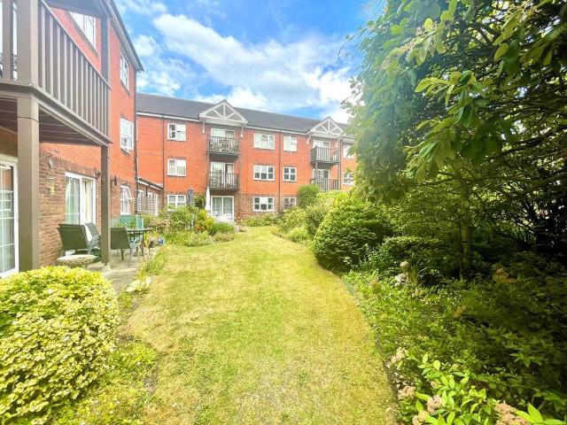 Flat for sale in Pleasant Valley, Duton Hill