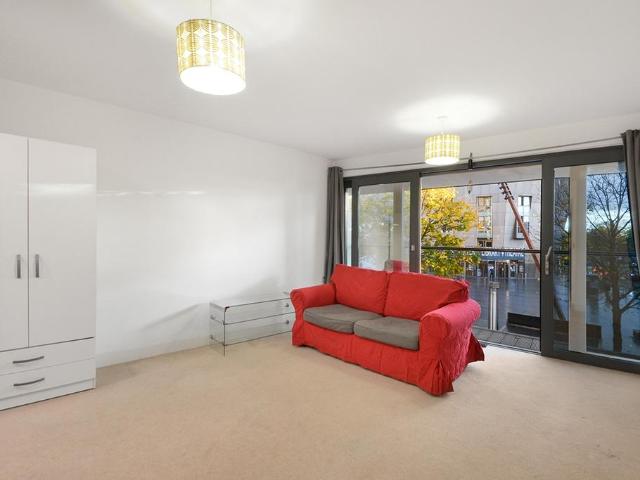 Flat for sale in Canada Water, Greater London