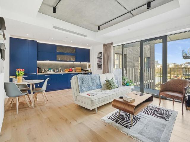 Flat for sale in Goodluck Hope, Blackwall