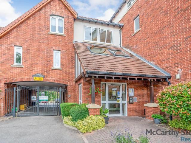 Flat for sale in Wake Green, West Midlands