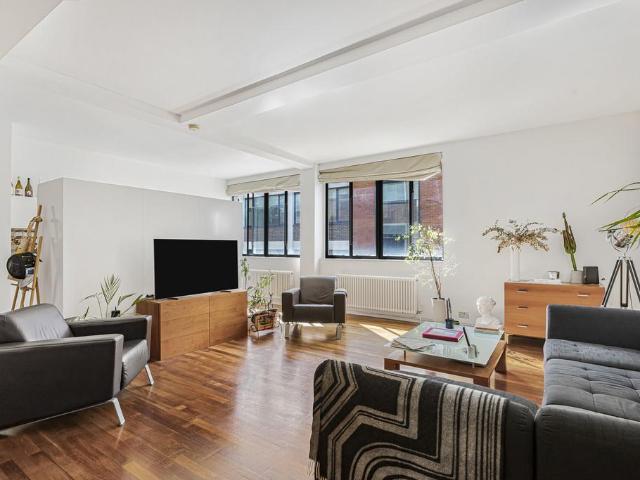 Flat for sale in Clerkenwell, Greater London