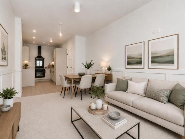 Flat for sale in Trowbridge