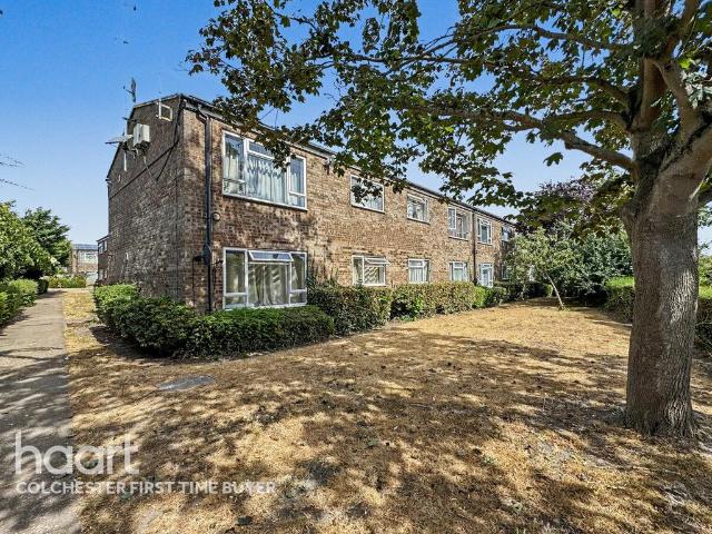 Flat for sale in Hythe, Fordham Heath