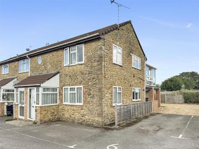 Flat for sale in Ilminster, Somerset